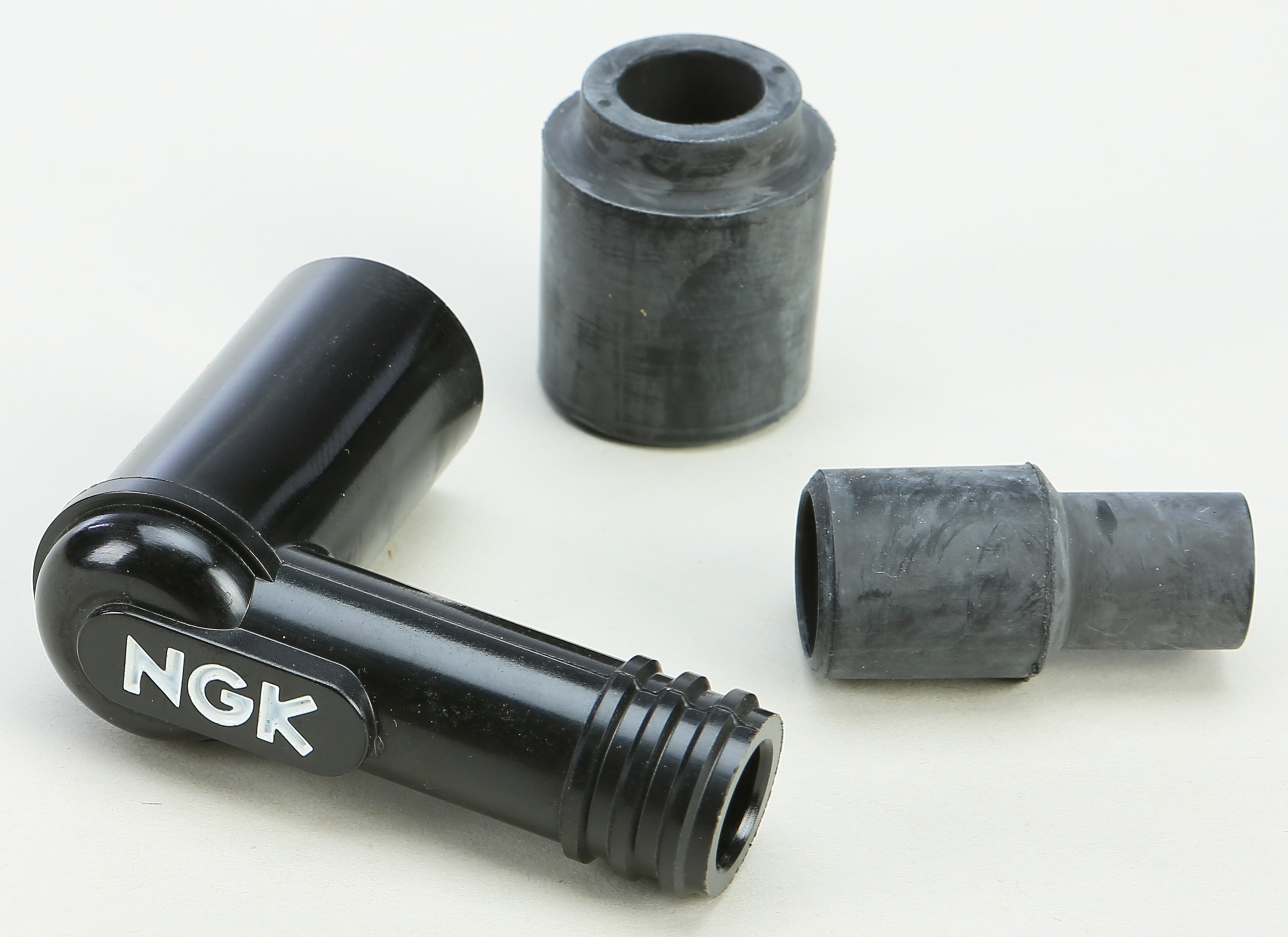 NGK Spark Plug Resistor Cover LB05EP 90 Degree Elbow - 90° spark plug cap LB05EP - Click Image to Close