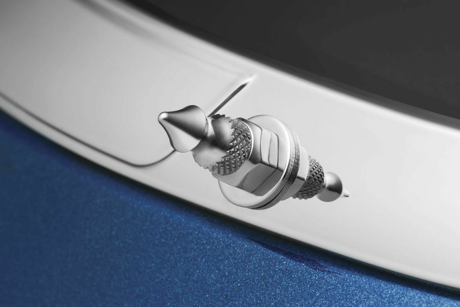 Kuryakyn Windshield Spikes Chrome 5715 - Click Image to Close