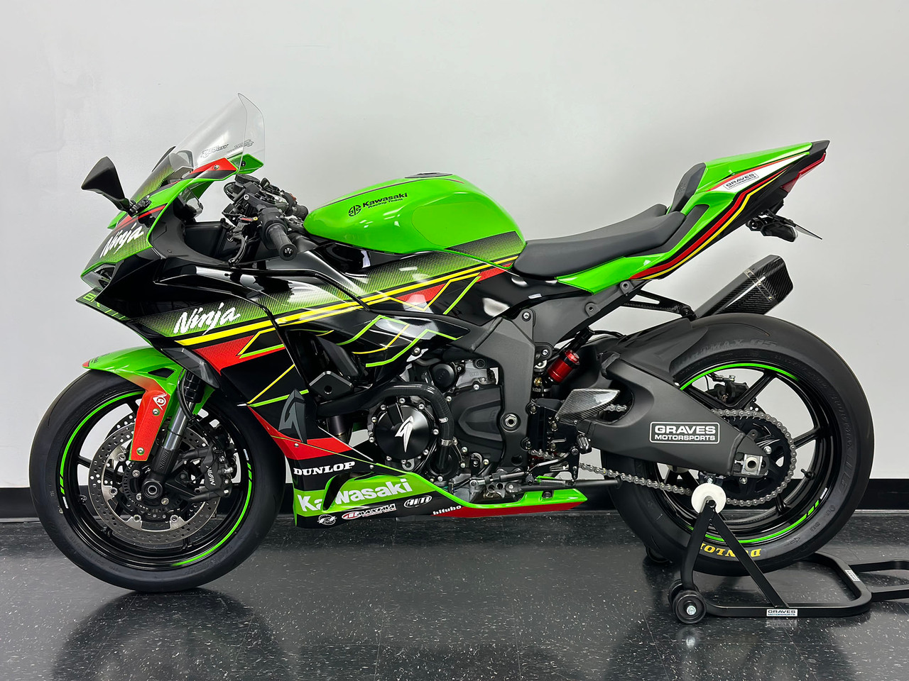 Diamond No-Cut Frame Sliders - For 2024 Kawasaki ZX6R Ninja Diamond No-Cut Frame Sliders - For 2024 Kawasaki ZX6R Ninja
